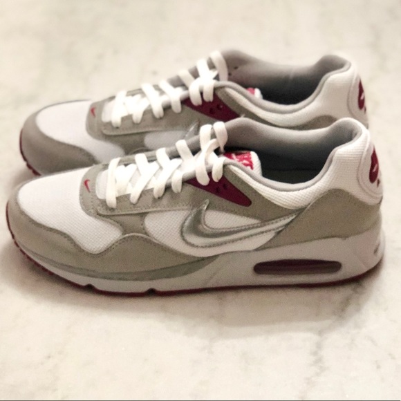 SOLD New Nike Womens Air Max Correlate - Picture 2 of 8